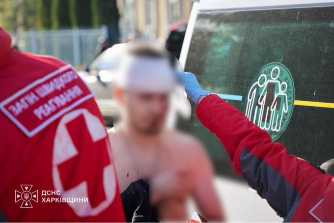 Новини Харкова: рятувальники ліквідували наслідки удару